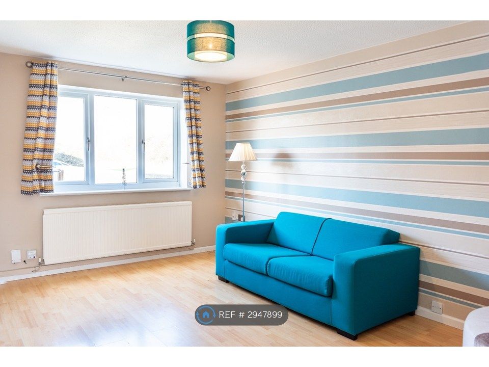 Property photo 1 of 10 Lounge