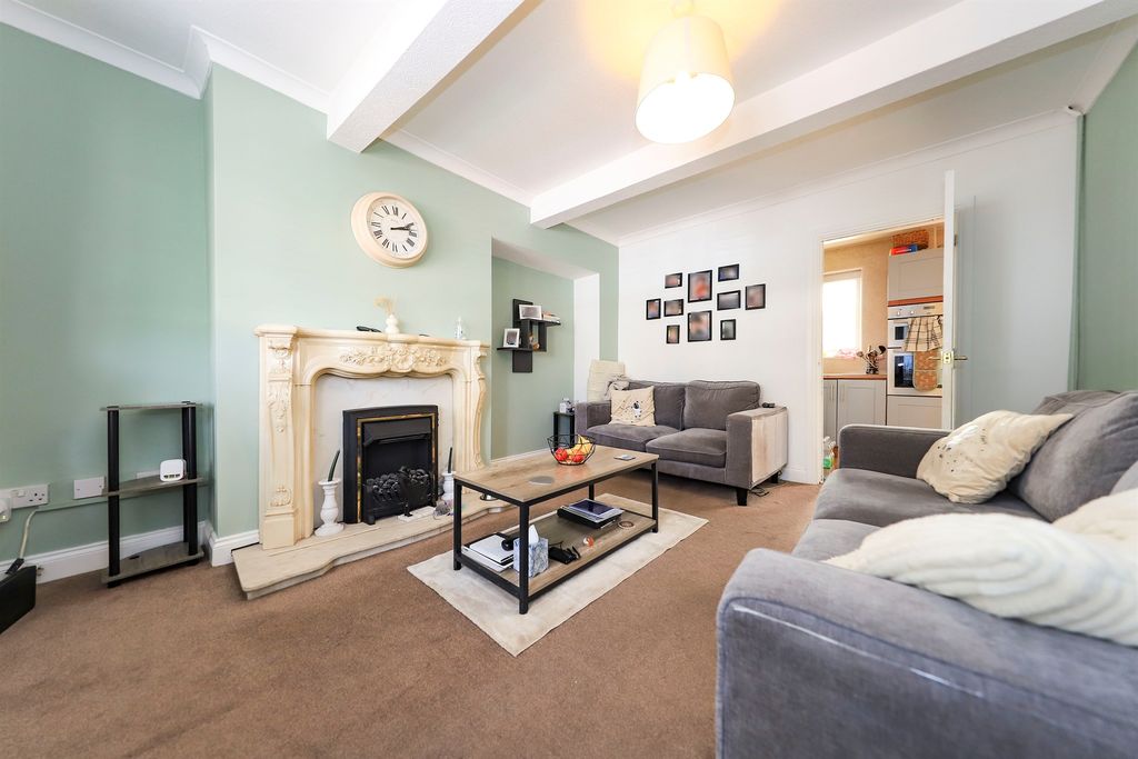 Property photo 3 of 17