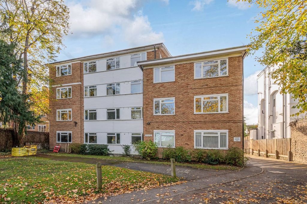 Property photo 2 of 12