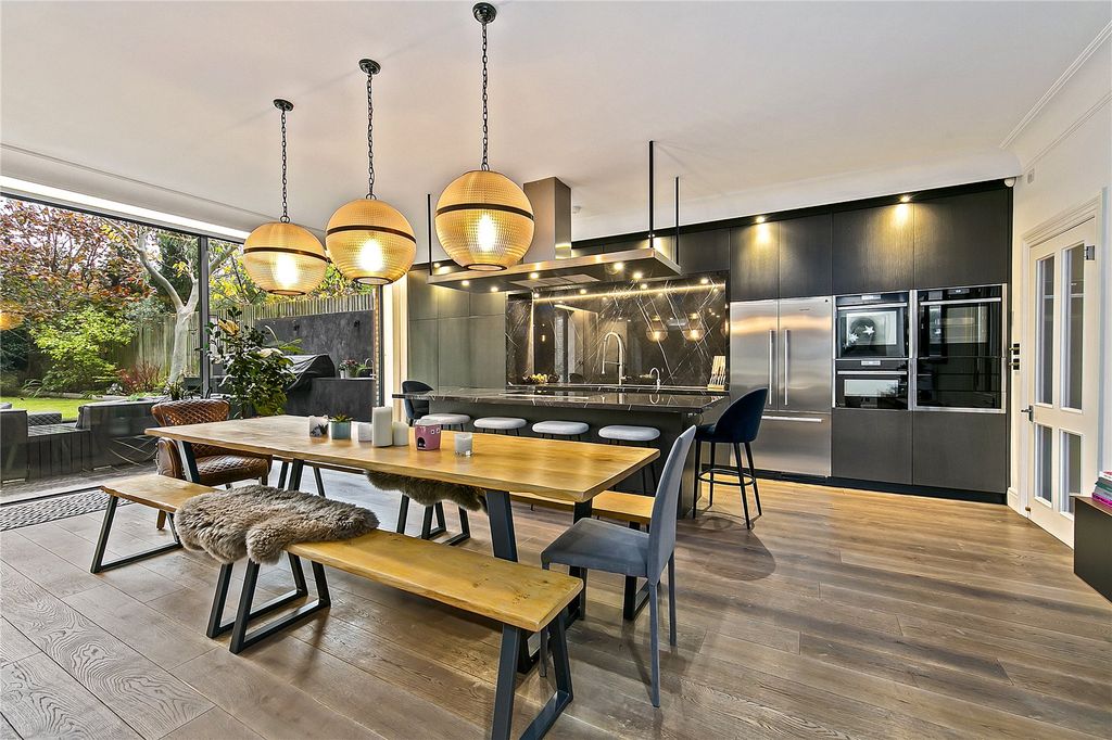 Property photo 2 of 25 Picture No. 07