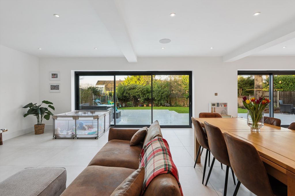 Property photo 2 of 28 Image