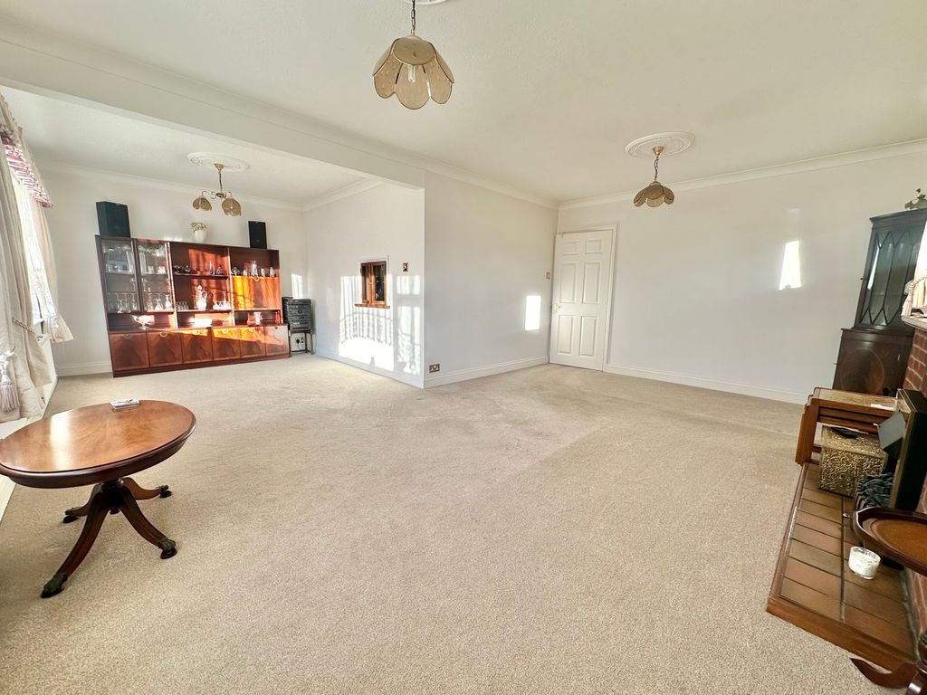 Property photo 3 of 22
