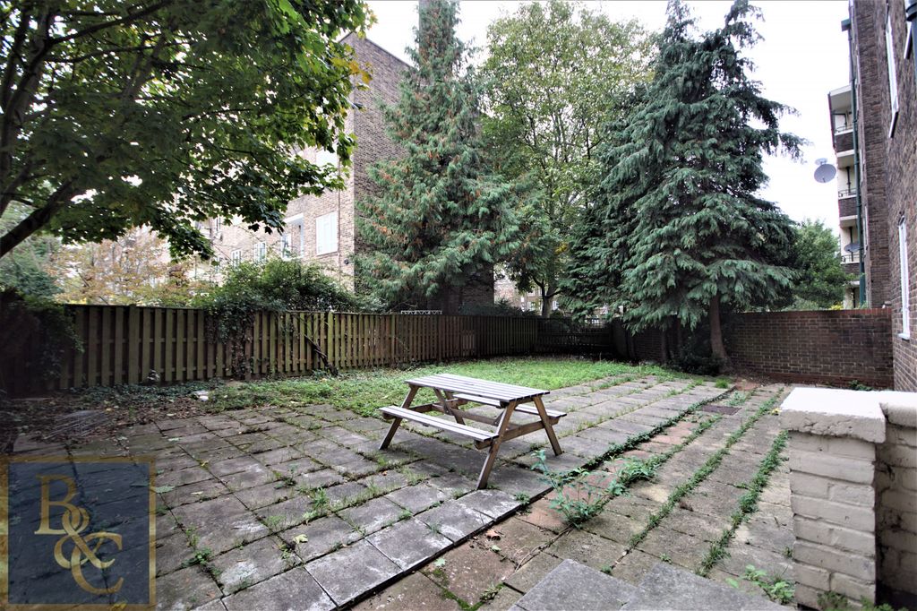 Property photo 3 of 10