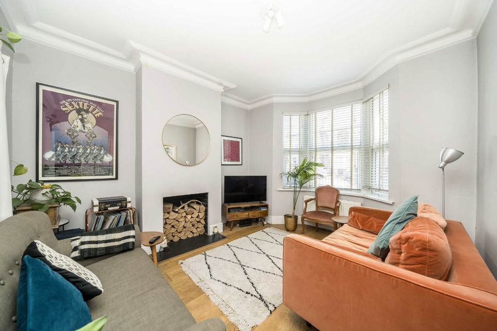 Property photo 3 of 10