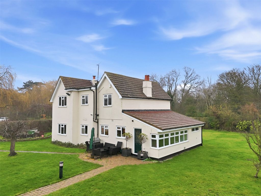 Property photo 1 of 35 Picture No. 09