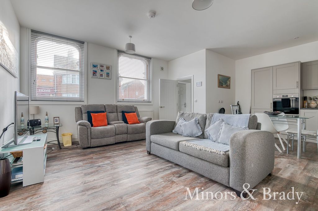 Property photo 3 of 14