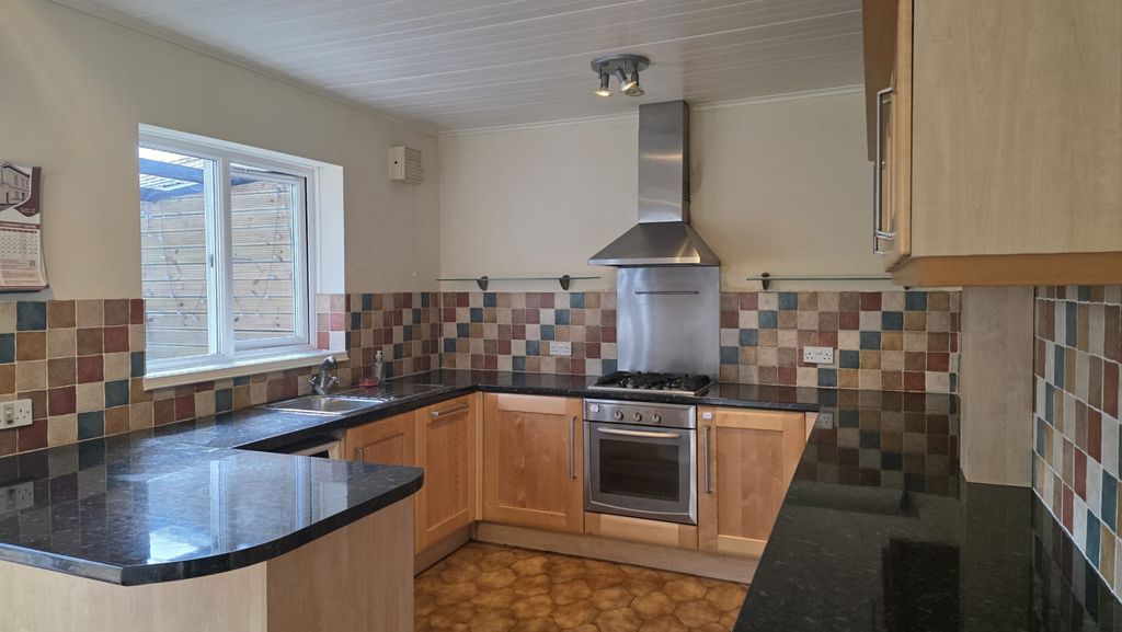 Property photo 2 of 14 Gallery