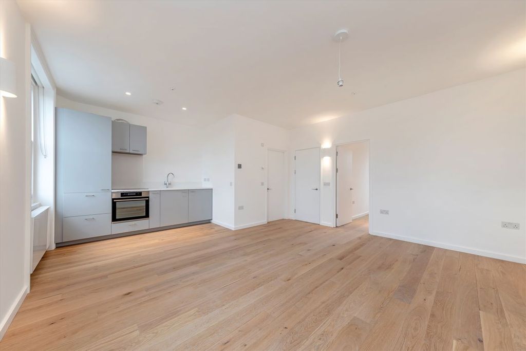 Property photo 2 of 3
