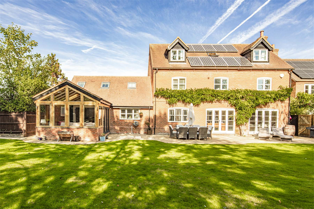 Property photo 1 of 14