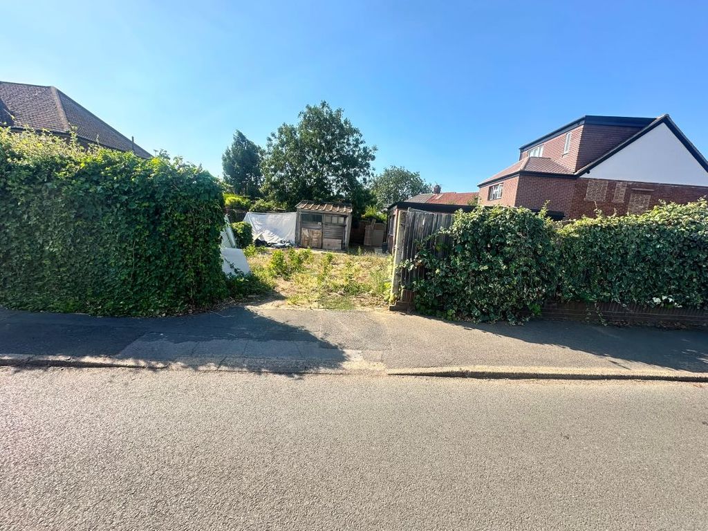 Property photo 3 of 8