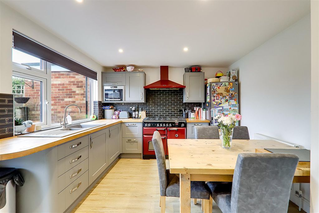 Property photo 2 of 12 Img_9360-Img_9362.Jpg