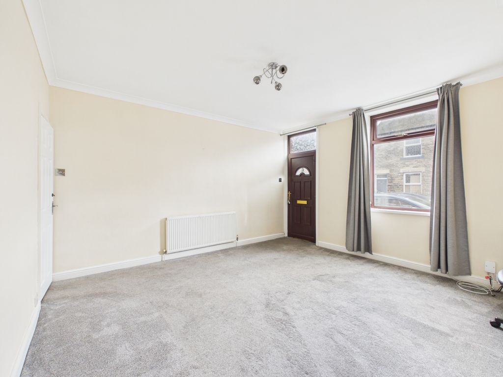 Property photo 3 of 12 Cam02637G0-Pr0081-Still003