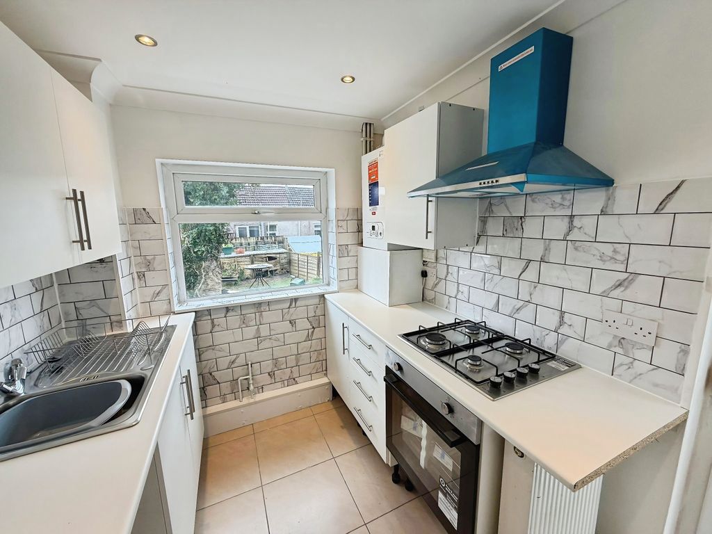 Property photo 3 of 17 Balcony