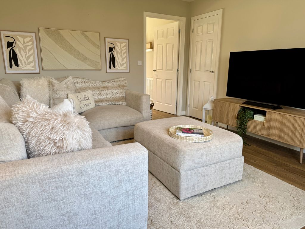 Property photo 3 of 21