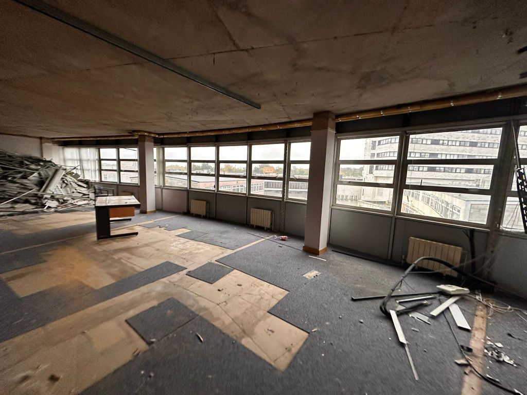 Property photo 3 of 6