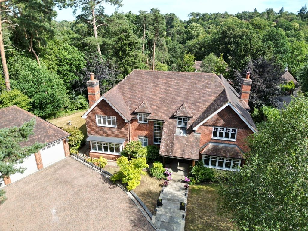 Property photo 1 of 25