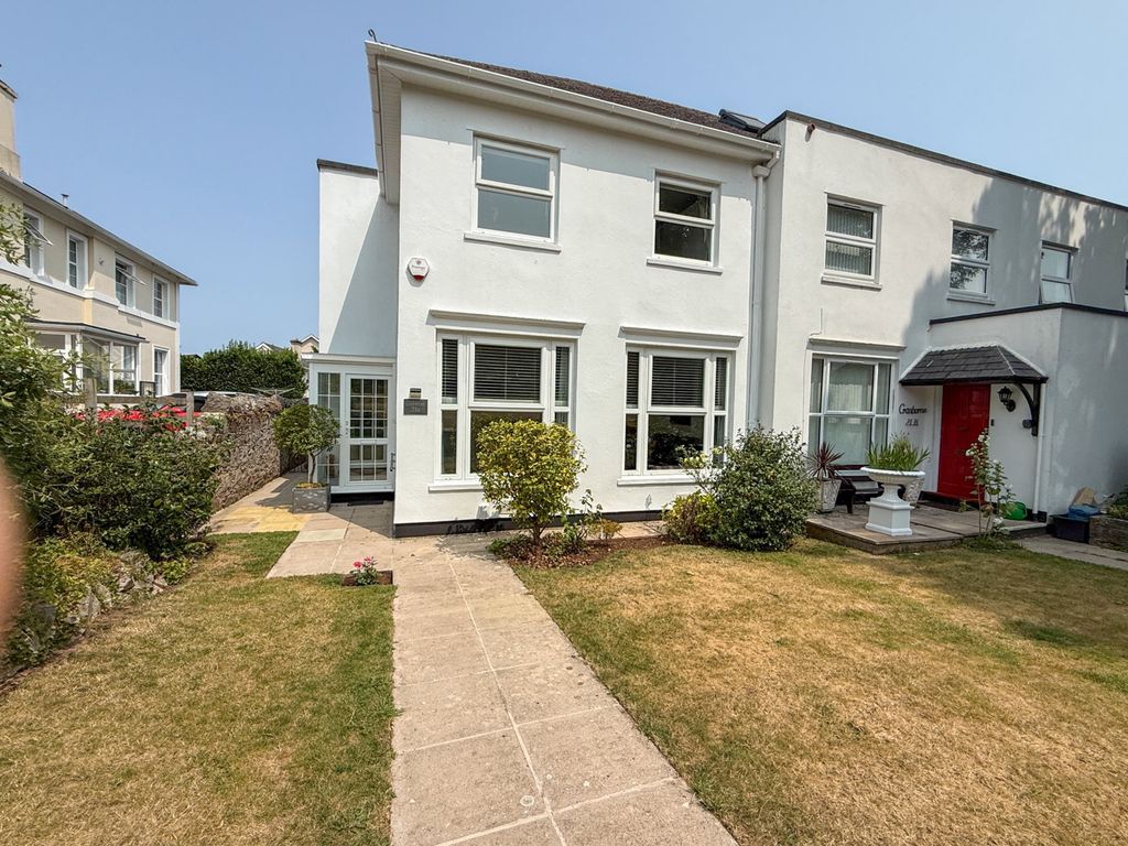 Property photo 1 of 24