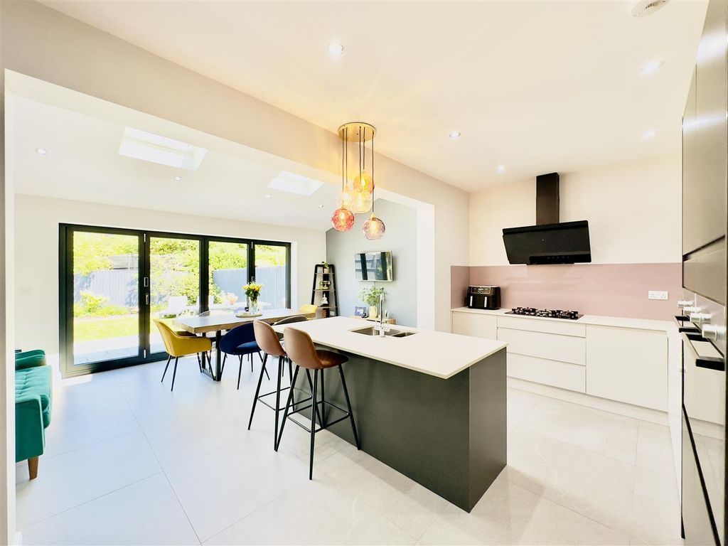 Property photo 3 of 34 3