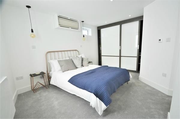 Property photo 1 of 6 2