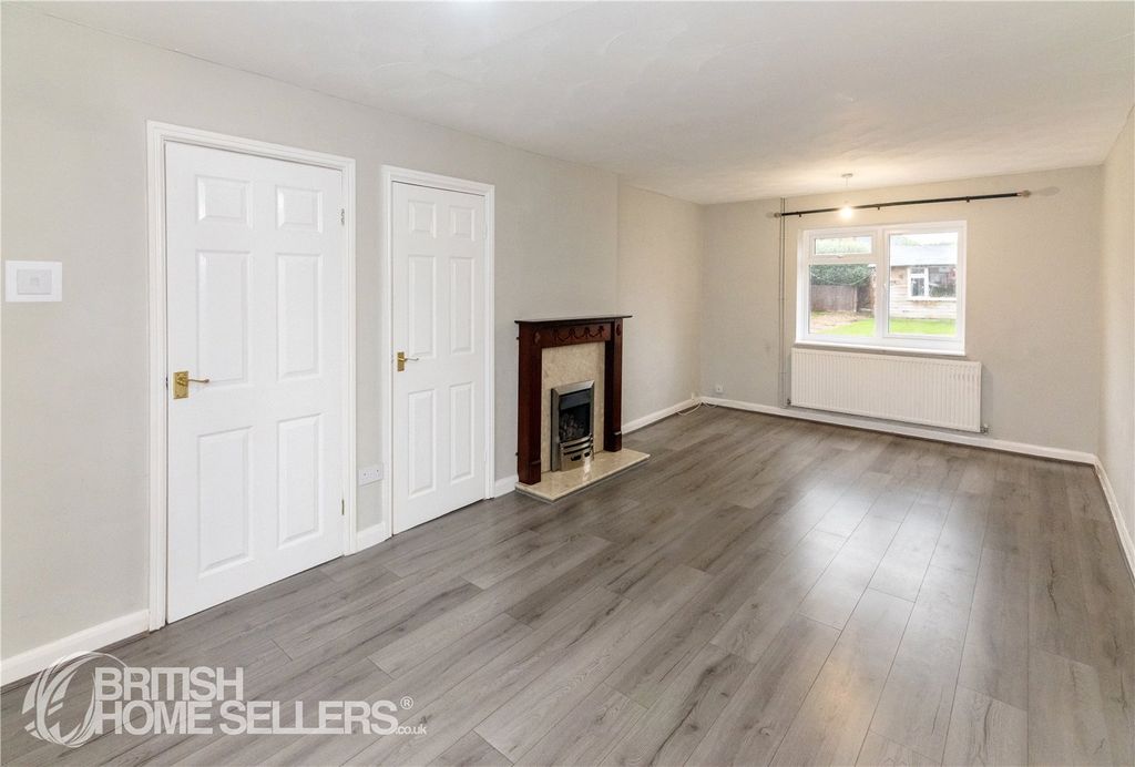 Property photo 2 of 21 Picture No. 23