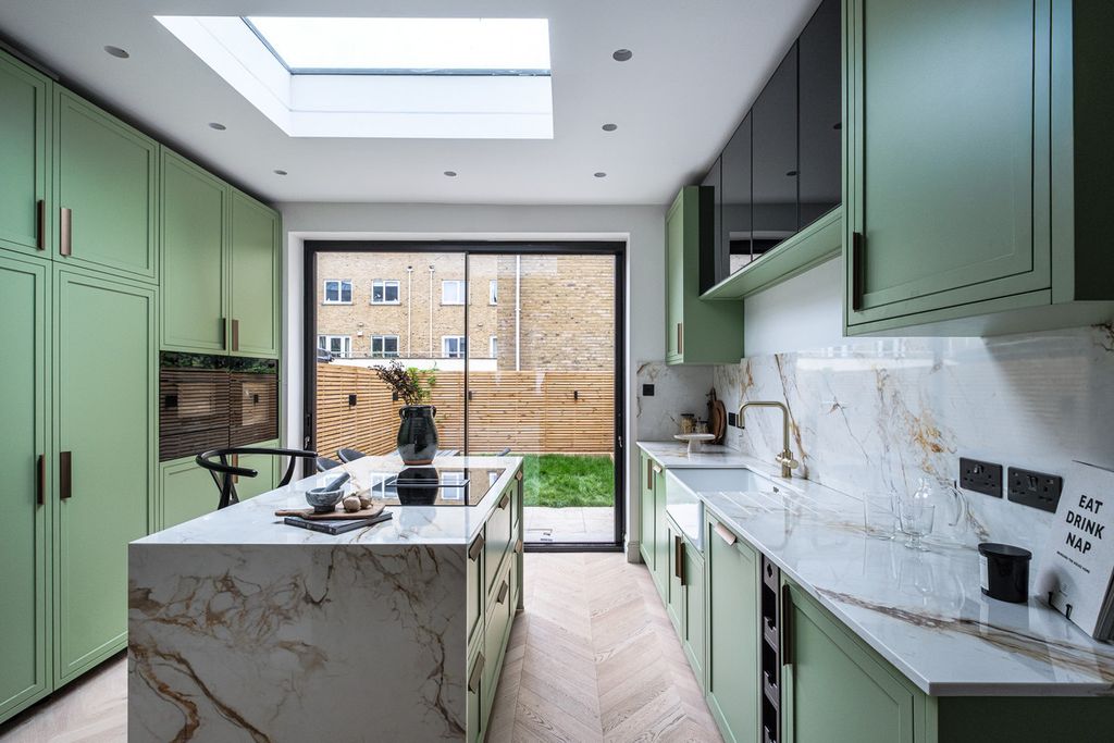 Property photo 3 of 24