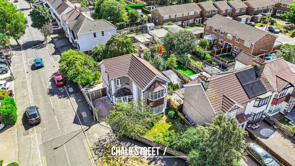 Property photo 1 of 29