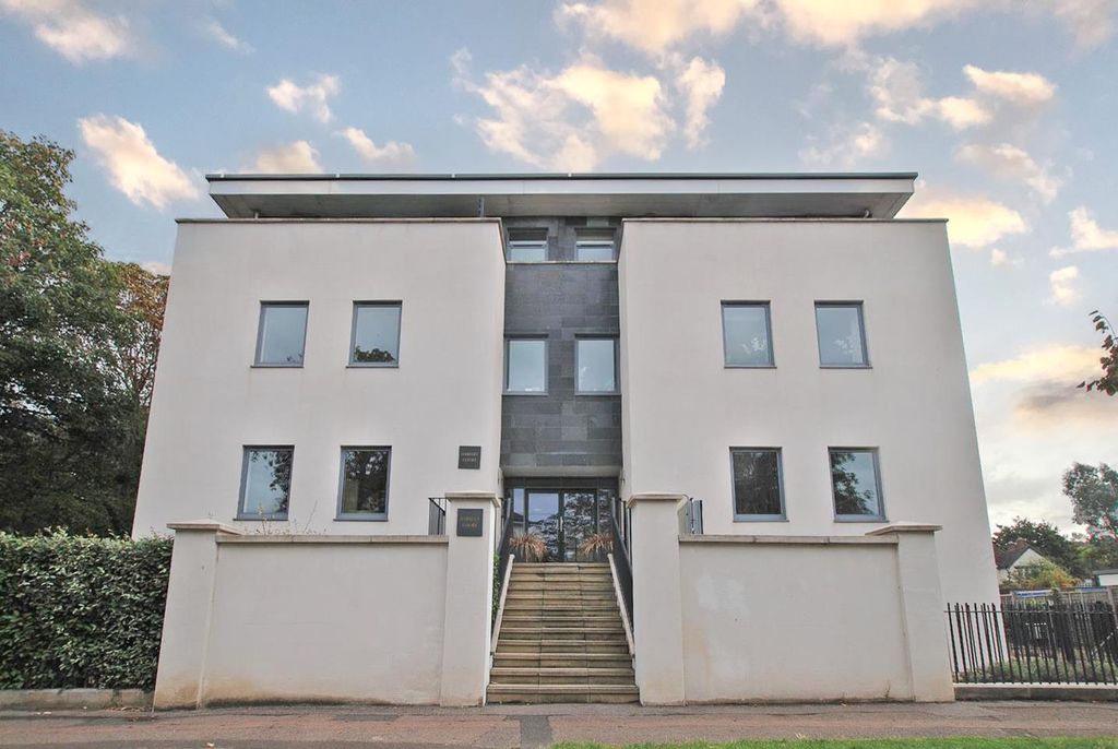 Property photo 1 of 9 Rti5v1Fdm02Ox-Mywcjekw.Jpg