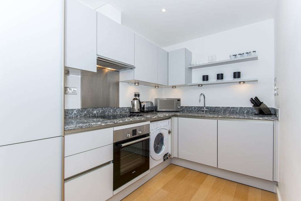 Property photo 3 of 6 Kitchen1