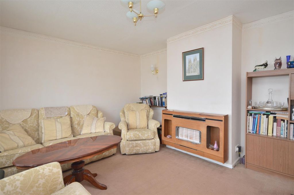 Property photo 3 of 12 Sitting Room