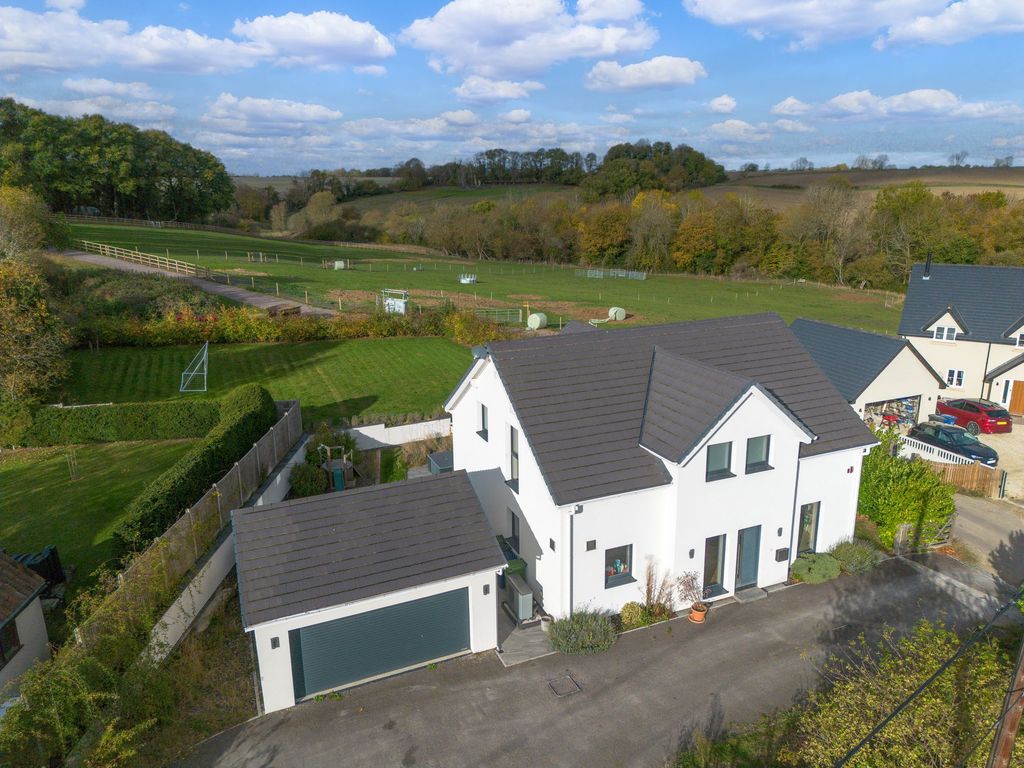 Property photo 1 of 30