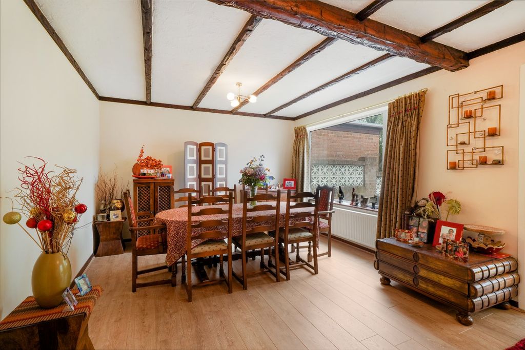Property photo 3 of 14 4901582