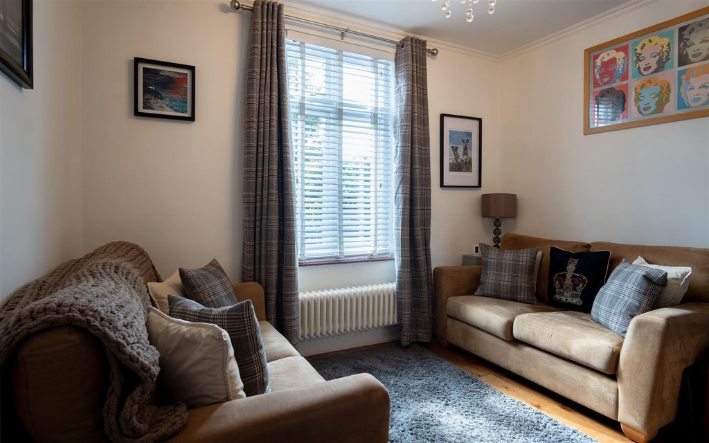 Property photo 3 of 14