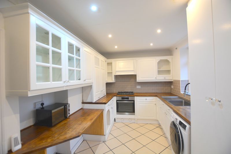 Property photo 2 of 9 Photo 6