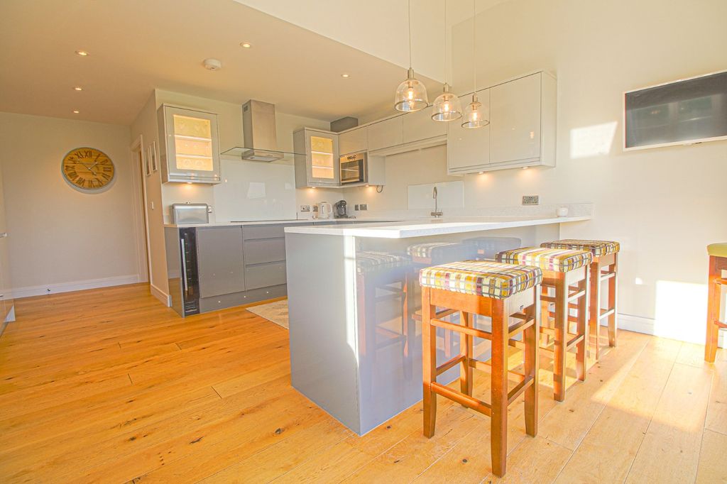 Property photo 2 of 32 Picture No. 32