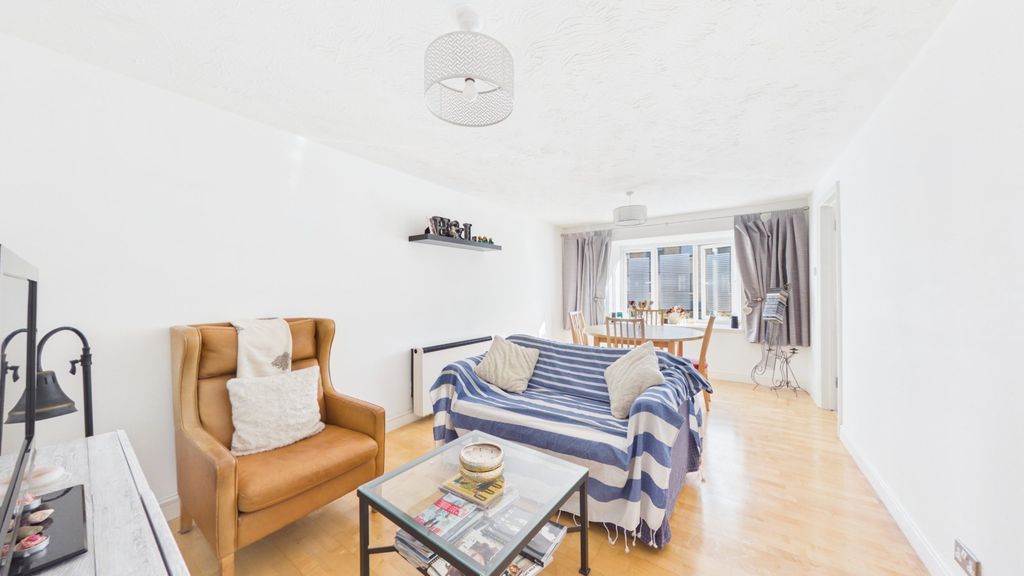 Property photo 1 of 10 5411512