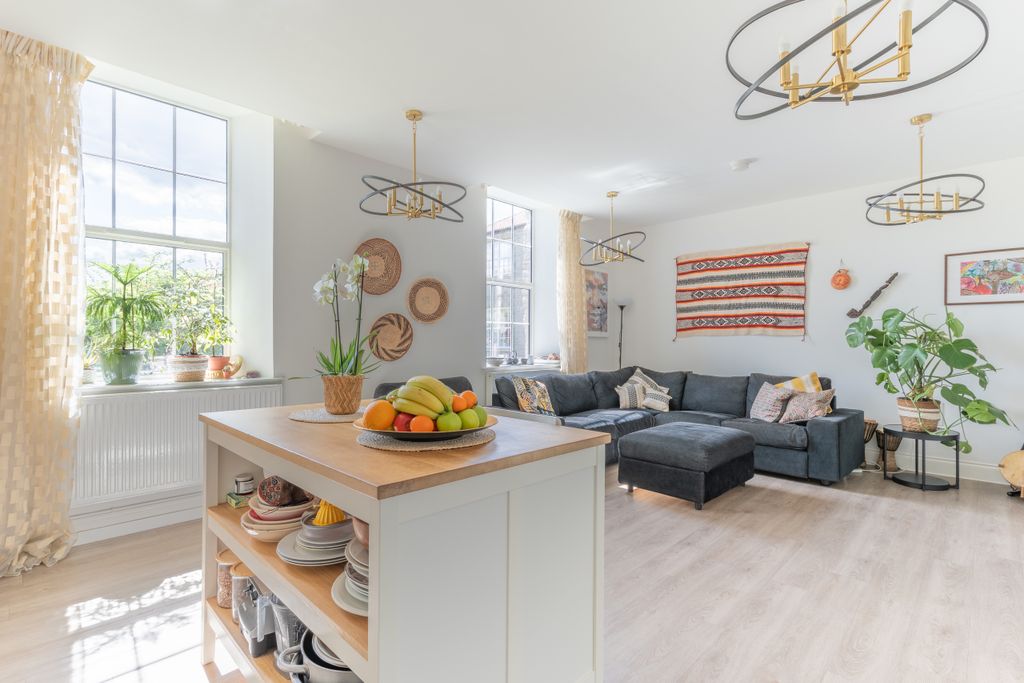 Property photo 1 of 14 1
