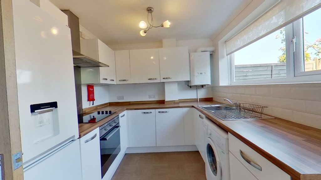 Property photo 3 of 29