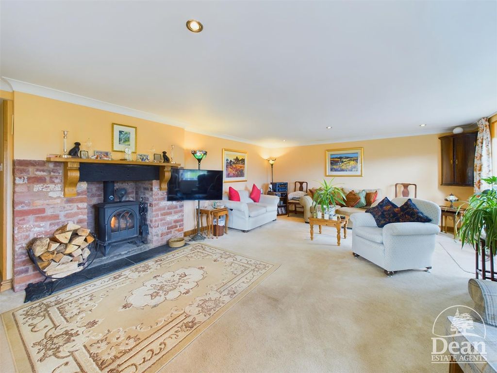 Property photo 2 of 23