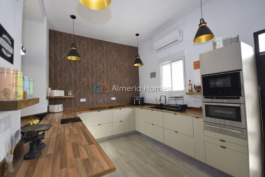 Property photo 3 of 22