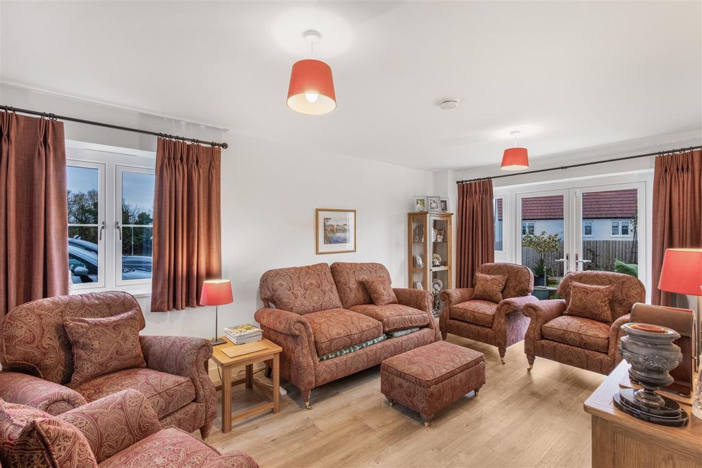 Property photo 2 of 17 Living Room