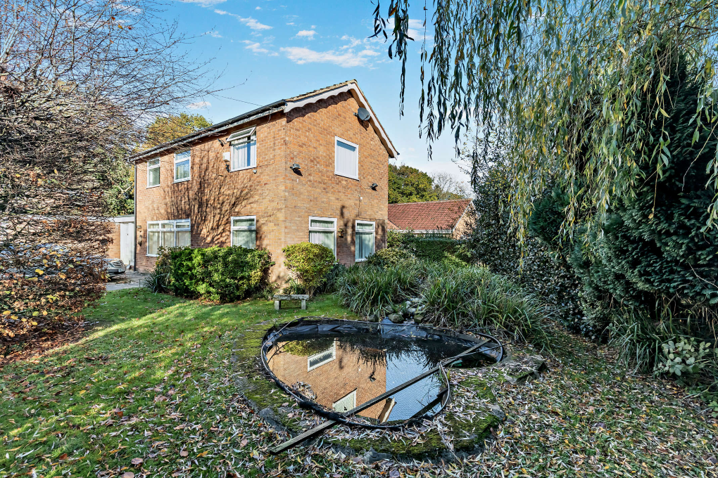 Property photo 2 of 12