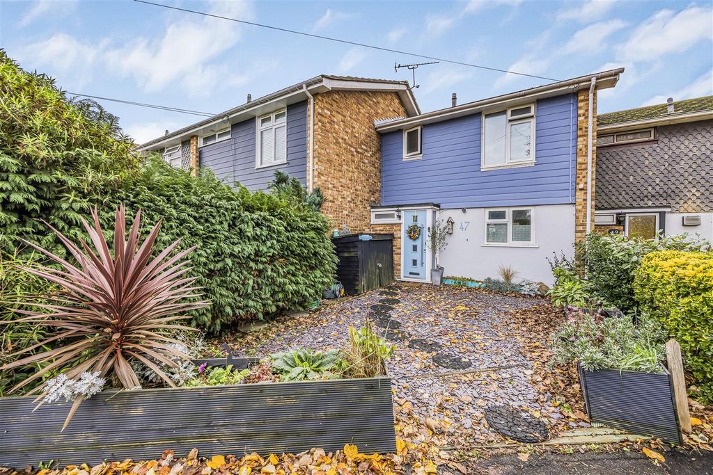 Property photo 1 of 19 47 Third Avenue, Havant-Porticomarketing-Nexa-50.J