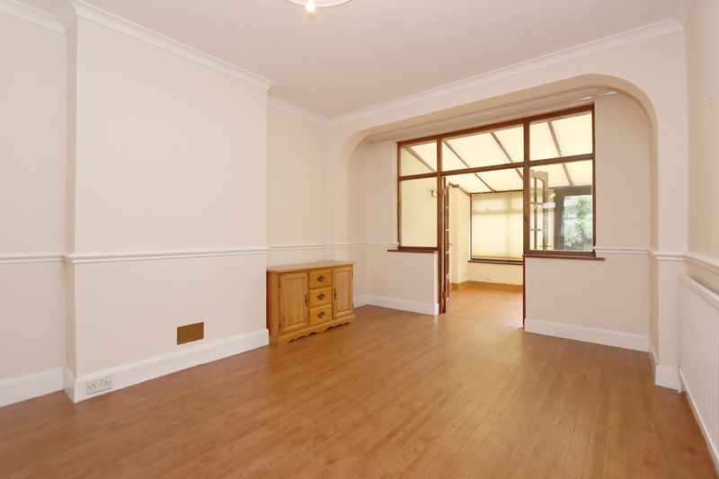 Property photo 3 of 17 Photo 4