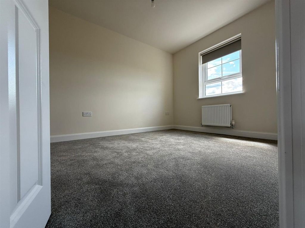 Property photo 3 of 48 3Df48F7E-F411-42d4-9Fb0-F86A7F166990.Jpg