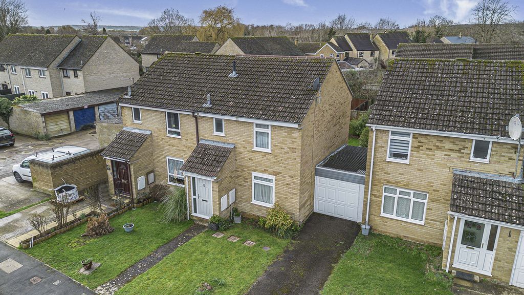 Property photo 1 of 31