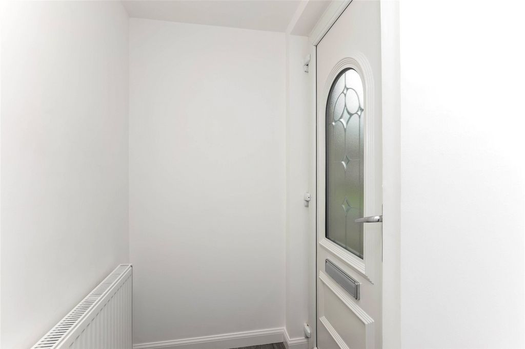 Property photo 2 of 21 Picture No. 02