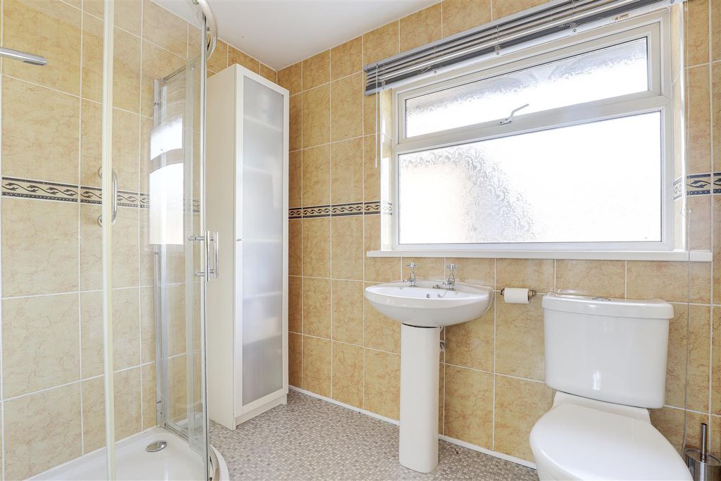 Property photo 3 of 17 31736.Jpg