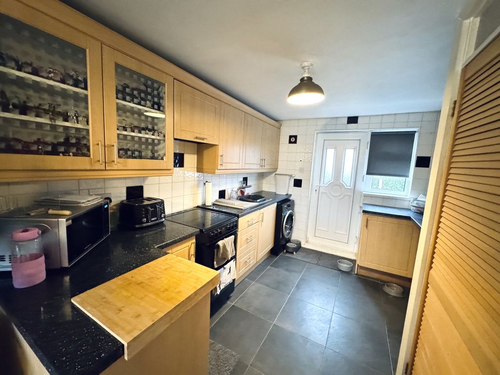 Property photo 3 of 16 Img_1865