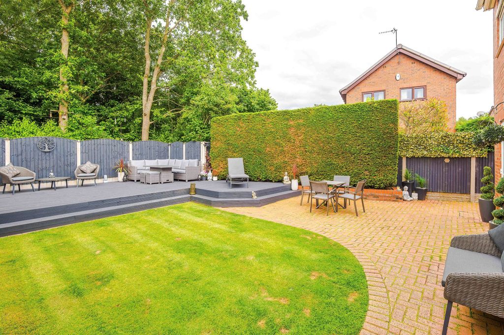 Property photo 2 of 38