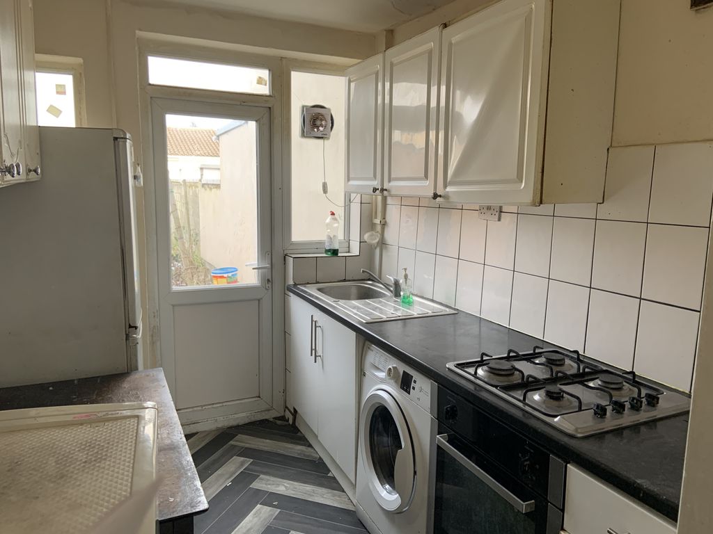 Property photo 2 of 5 Gallery